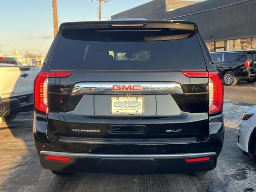 2024 GMC Yukon XL SLT
