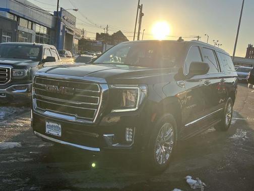 2024 GMC Yukon XL SLT
