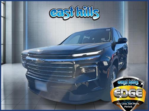 Mosaic Black Metallic 2025 Chevrolet Traverse LT