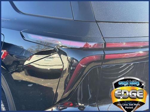 Mosaic Black Metallic 2025 Chevrolet Traverse LT