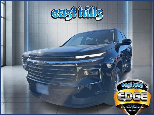 Mosaic Black Metallic 2025 Chevrolet Traverse LT