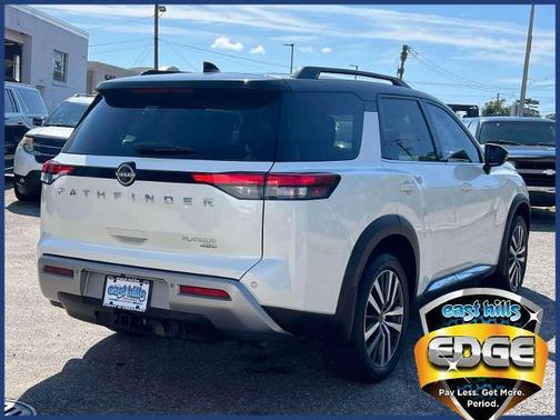 2022 Nissan Pathfinder Platinum
