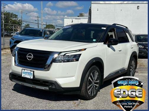 2022 Nissan Pathfinder Platinum