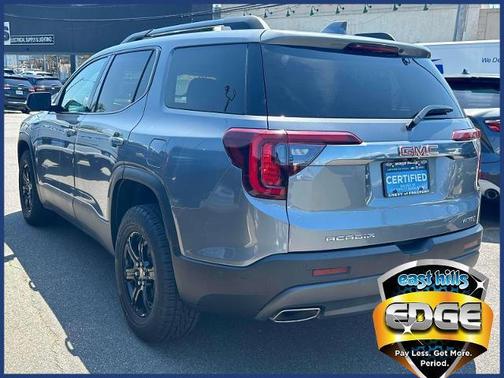 2022 GMC Acadia AT4