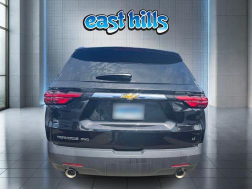 Mosaic Black Metallic 2023 Chevrolet Traverse LT Cloth