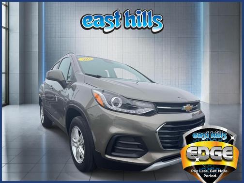 Stone Gray Metallic 2022 Chevrolet Trax LT