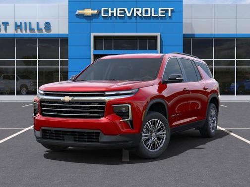 2025 Chevrolet Traverse LT