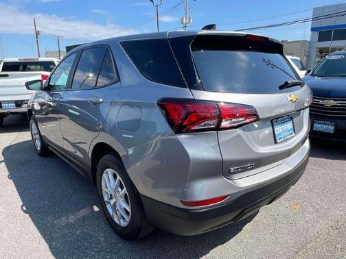 2023 Chevrolet Equinox LS