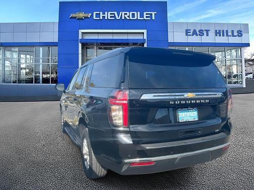 2022 Chevrolet Suburban LT