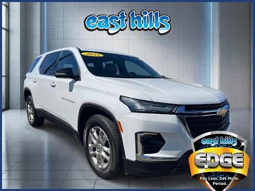 Summit White 2022 Chevrolet Traverse LS