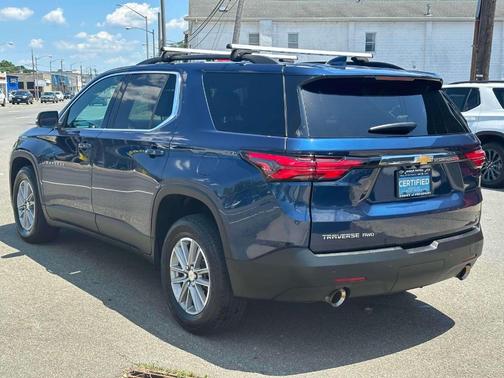 2022 Chevrolet Traverse LT Cloth