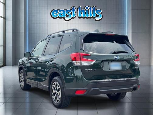 Cascade Green Silica 2023 Subaru Forester Premium