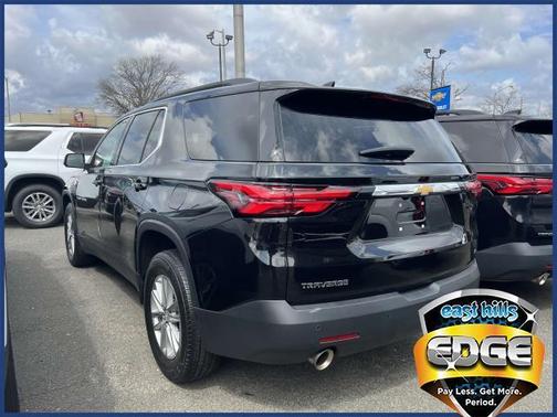 2022 Chevrolet Traverse LT Cloth