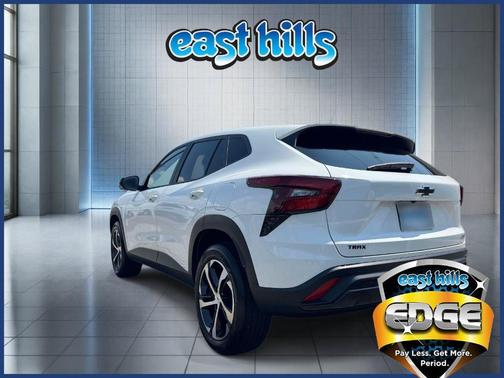 Summit White 2024 Chevrolet Trax 1RS