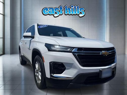 Summit White 2023 Chevrolet Traverse LS