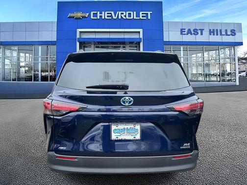 2022 Toyota Sienna XLE