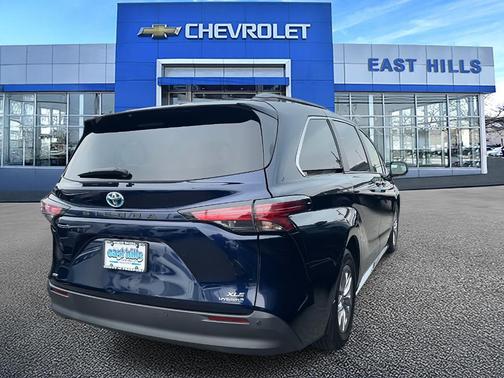 2022 Toyota Sienna XLE