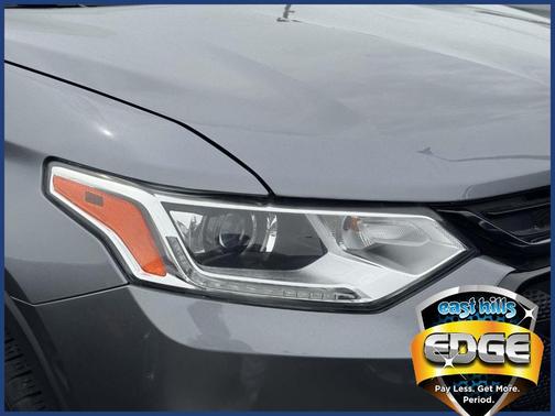Satin Steel Metallic 2021 Chevrolet Traverse LT Cloth