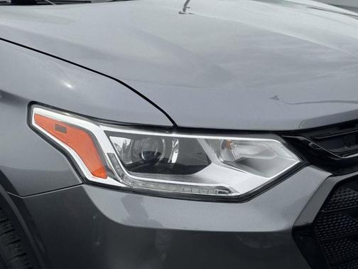 Satin Steel Metallic 2021 Chevrolet Traverse LT Cloth