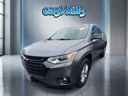 Satin Steel Metallic 2021 Chevrolet Traverse LT Cloth