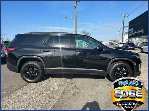 2022 Chevrolet Traverse LT Cloth