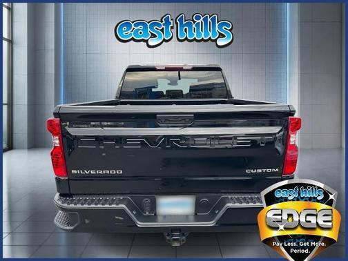 2022 Chevrolet Silverado 1500 Custom Trail Boss