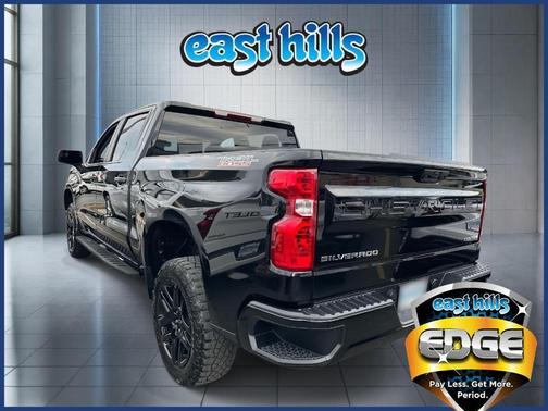 2022 Chevrolet Silverado 1500 Custom Trail Boss
