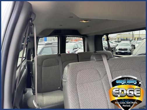 2025 Chevrolet Express 3500 LT