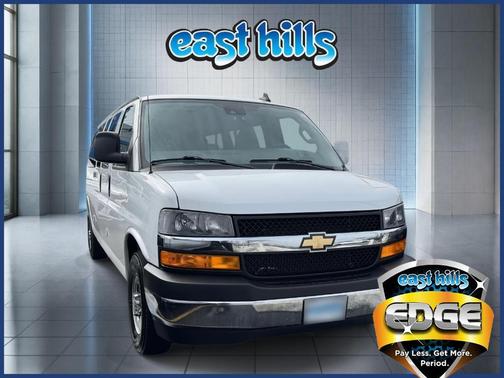 2025 Chevrolet Express 3500 LT