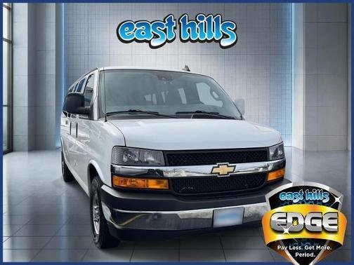 2025 Chevrolet Express 3500 LT