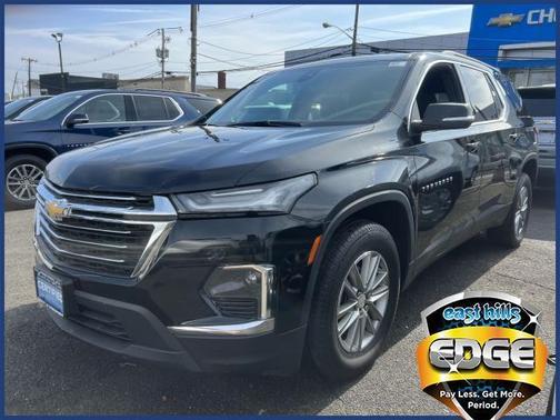 2022 Chevrolet Traverse LT Cloth