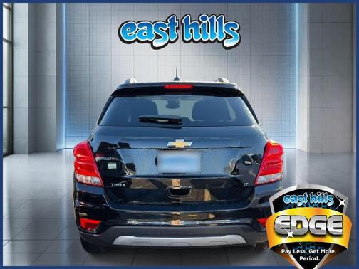 Mosaic Black Metallic 2020 Chevrolet Trax LT