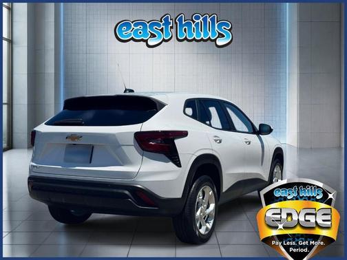 Summit White 2025 Chevrolet Trax LS