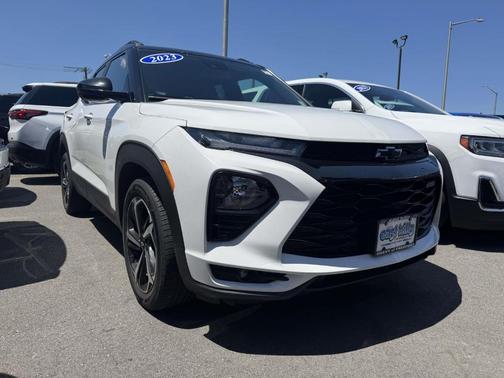Summit White 2023 Chevrolet Trailblazer RS