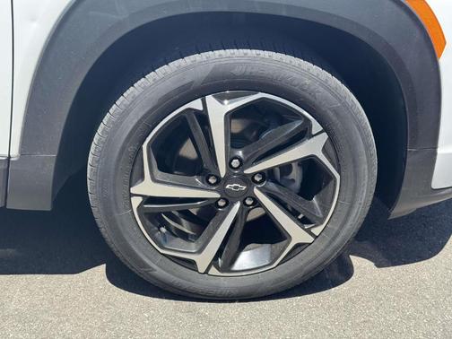 Summit White 2023 Chevrolet Trailblazer RS