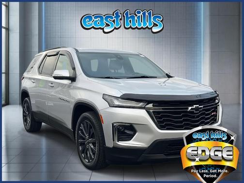 Silver Ice Metallic 2022 Chevrolet Traverse RS
