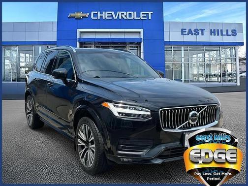 2021 Volvo XC90 T6 Momentum 7 Passenger
