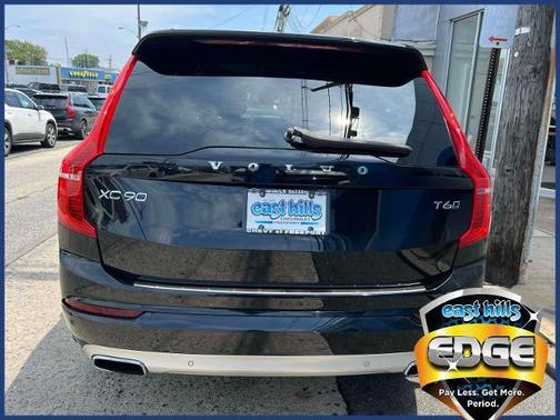 2021 Volvo XC90 T6 Momentum 7 Passenger