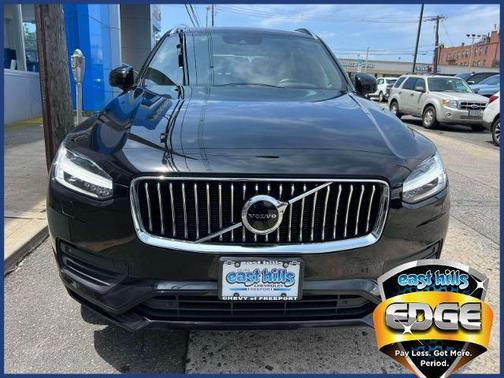 2021 Volvo XC90 T6 Momentum 7 Passenger