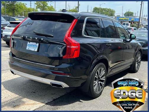 2021 Volvo XC90 T6 Momentum 7 Passenger