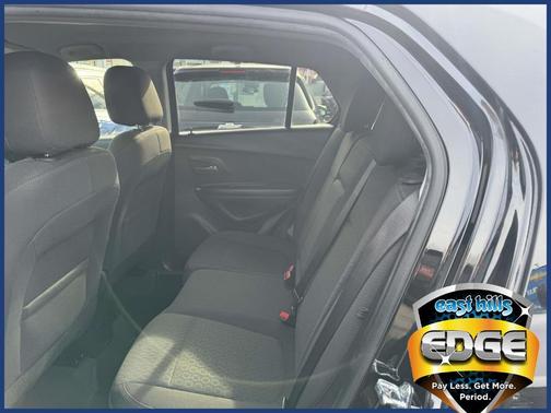 2022 Chevrolet Trax LS