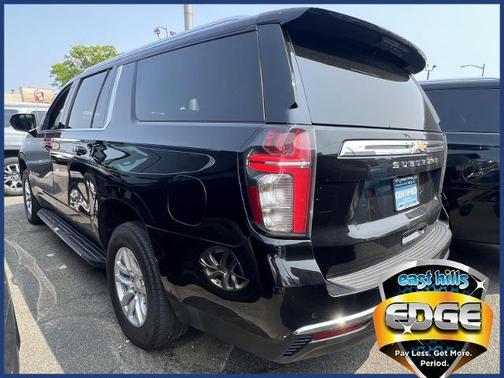 2023 Chevrolet Suburban LT