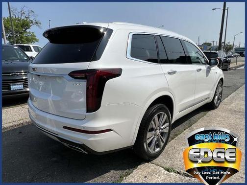 2022 Cadillac XT6 Premium Luxury AWD