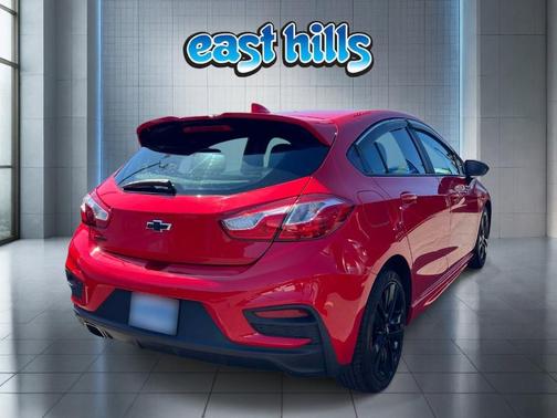 Red 2018 Chevrolet Cruze LT