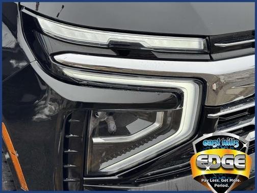 2025 Chevrolet Suburban LT