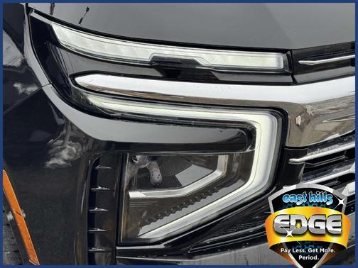 2025 Chevrolet Suburban LT