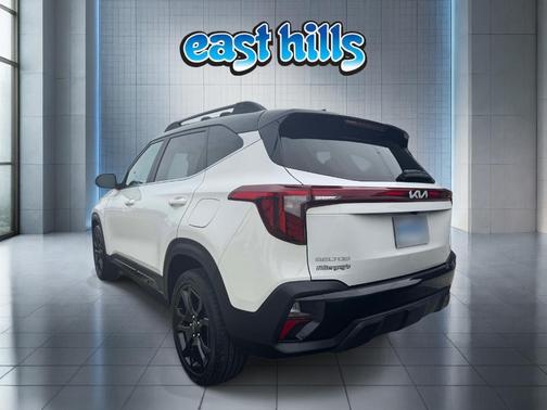 Snow White Pearl 2024 Kia Seltos X-Line