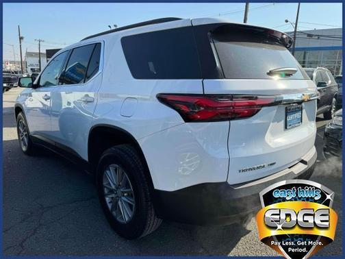 2022 Chevrolet Traverse LT Cloth