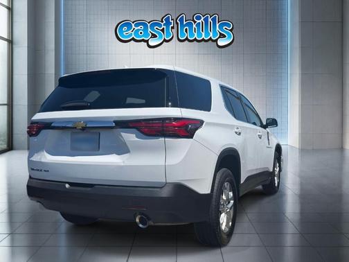 Summit White 2023 Chevrolet Traverse LS