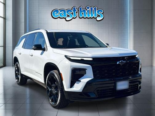 Summit White 2024 Chevrolet Traverse RS